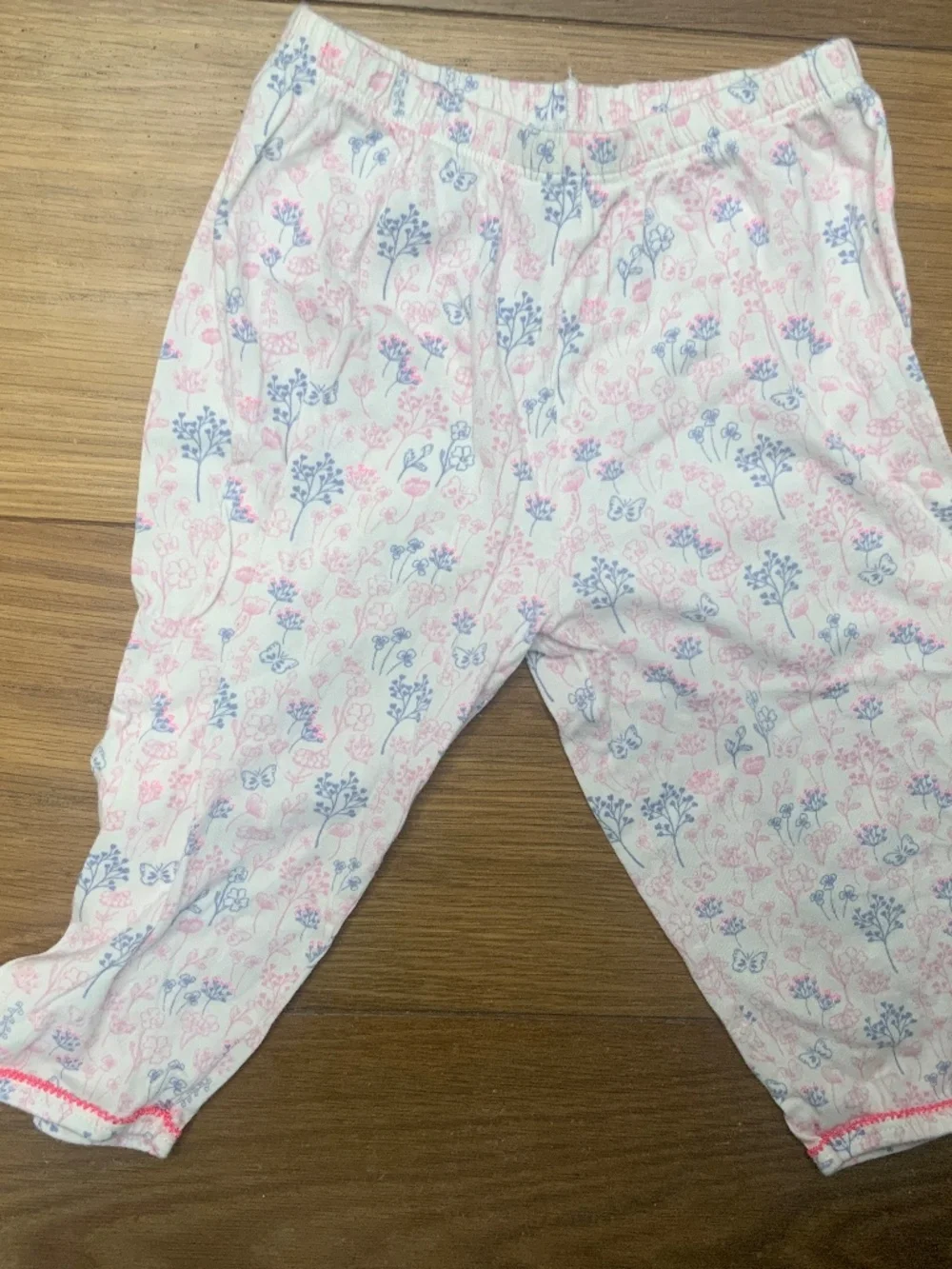 Petit Bateau Matching Set — Short Sleeved Shirt and 3/4 Cropped Pants Flower